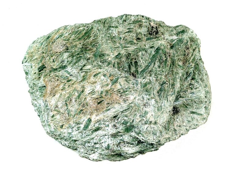 Actinolite crystal
